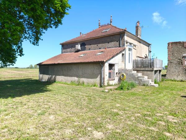 Maison à vendre 6 pièces, 215 m² habitables à AIRE SUR L'ADOUR (40)