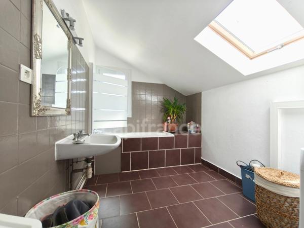 Maison à vendre 6 pièces, 215 m² habitables à AIRE SUR L'ADOUR (40)