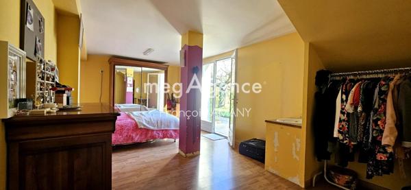 Maison à Dommartin, 69380 - 7 pièces 240m²