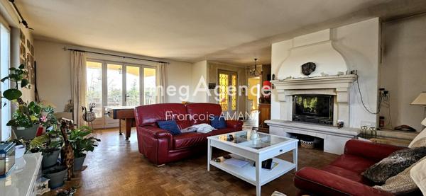 Maison à Dommartin, 69380 - 7 pièces 240m²