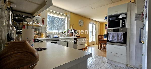 Maison à Dommartin, 69380 - 7 pièces 240m²