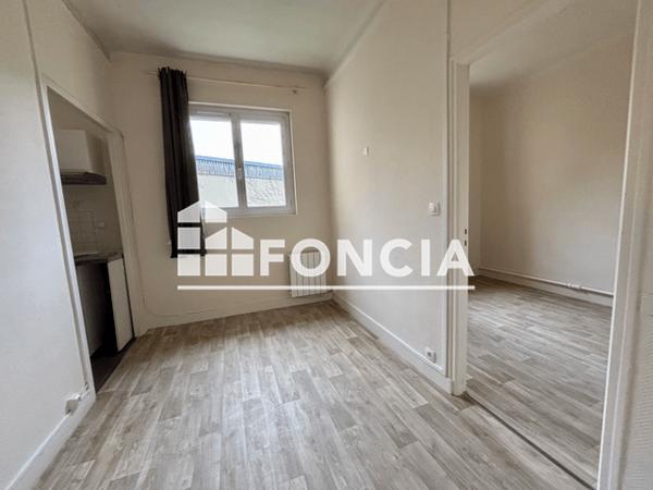 Location Appartement 2 pièces 23.95 m² - 69 RUE DE GEOLE Caen 14000