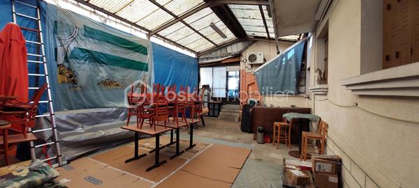 Local commercial de 140 m²