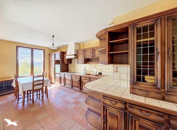 Maison à vendre 179 000 € Port-Sainte-Marie 5 p 150 m² DPE E