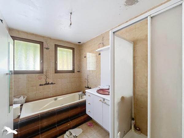Maison à vendre 179 000 € Port-Sainte-Marie 5 p 150 m² DPE E