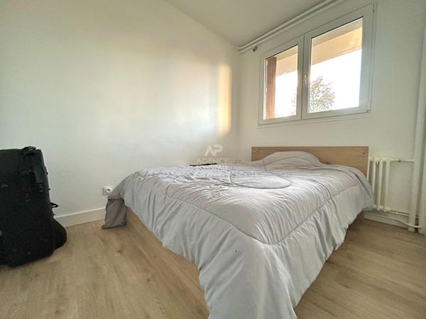 Appartement Poissy 2 pièce(s) 27 m2 144 900 € **  - Référence  9382