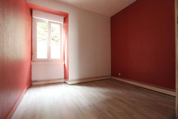 LE TYPE 2 DE CENTRE-VILLE, A RÉNOVER, EN PARFAIT INVESTISSEMENT LOCATIF. - A QUIMPER Quimper CENTRE