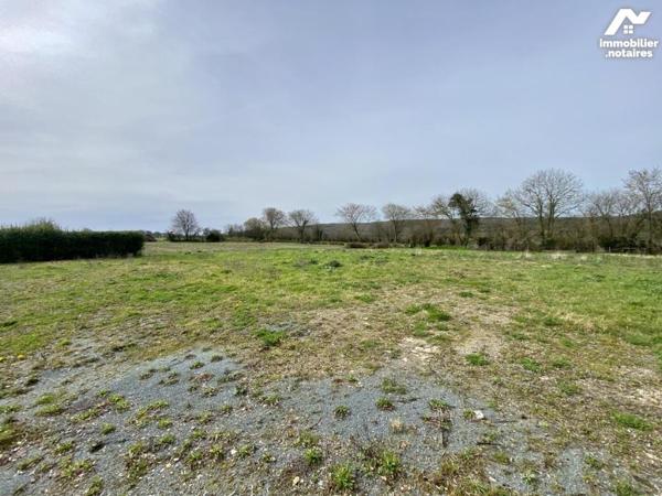 Proche AUNAY SUR ODON : Parcelle à bâtir de 2800 m² environ