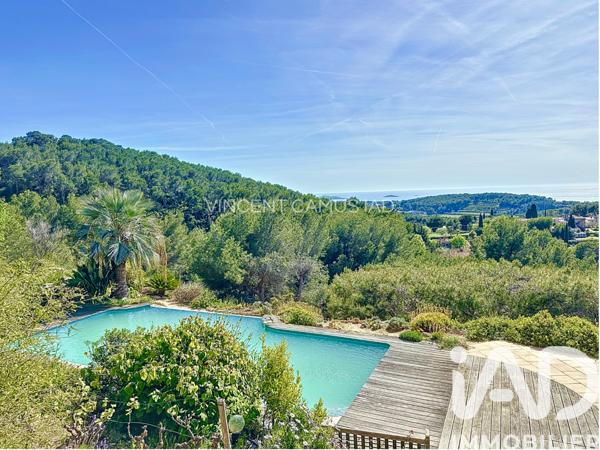 Maison à vendre 6 pièces 240 m² Sanary-sur-Mer