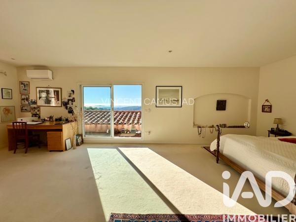 Maison à vendre 6 pièces 240 m² Sanary-sur-Mer