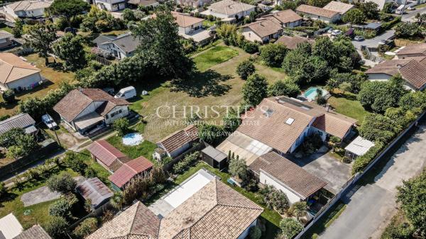 ANDERNOS, PROCHE CENTRE VILLE, GRAND TERRAIN 2 184 M2