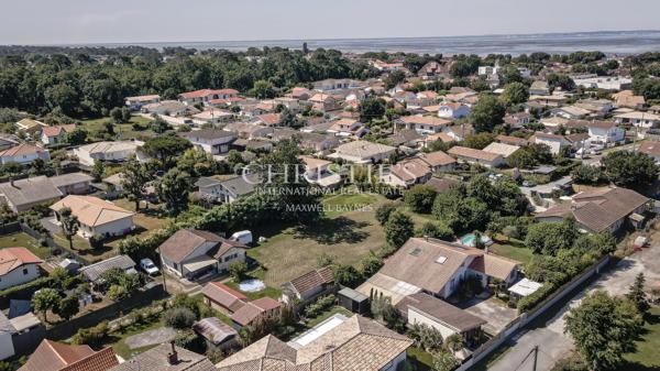 ANDERNOS, PROCHE CENTRE VILLE, GRAND TERRAIN 2 184 M2