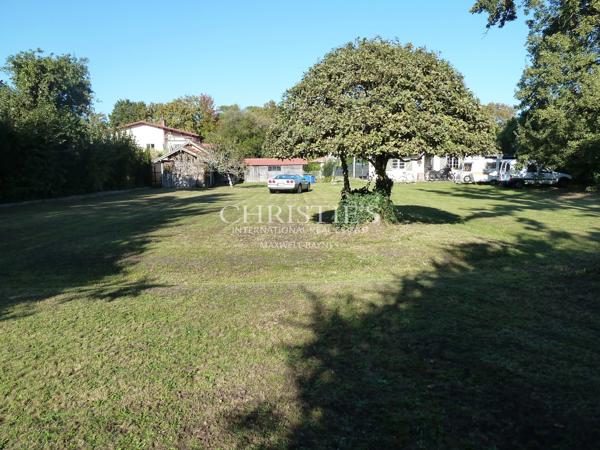 ANDERNOS, PROCHE CENTRE VILLE, GRAND TERRAIN 2 184 M2
