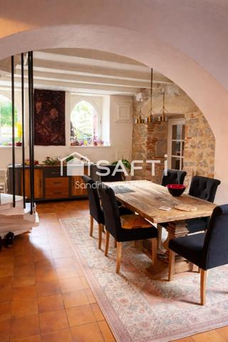 Maison de village sur 3 niveaux avec jardinet