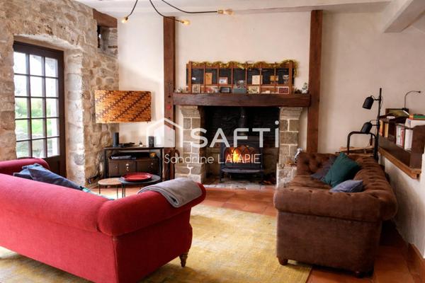 Maison de village sur 3 niveaux avec jardinet