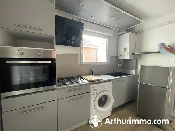 Vente                                                      Appartement
                        
                     2 pièces                      45 m2                     à Seloncourt