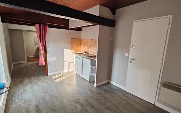 Appartement à louer    1 pièce •  Aire-sur-l'Adour