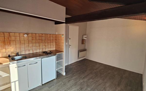 Appartement à louer    1 pièce •  Aire-sur-l'Adour