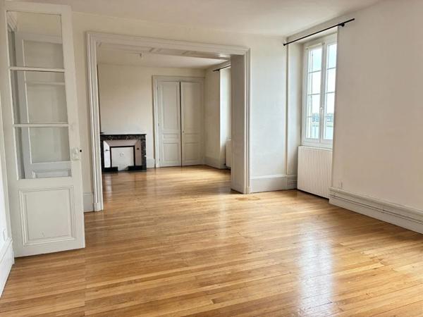 Appartement à louer à Mâcon (71000)