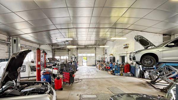 A VENDRE GARAGE AUTOMOBILE  SAINT REMY DU VAL (72)