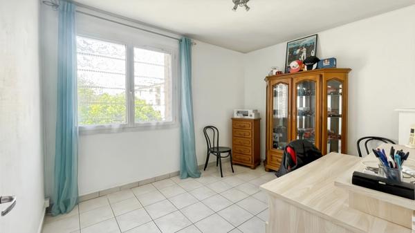 Appartement T3 à vendre 3 pièces LES CLAYES SOUS BOIS (78)