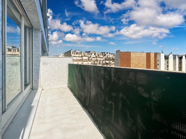 Appartement
         2 pièces
        - 60 m² 490 000 € *