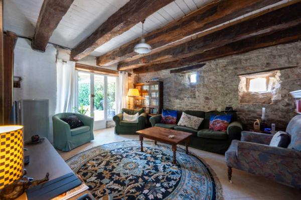 Maison ancienne - Gourdon EXCLUSIVITE Secteur GOURDON Agréable Maison en pierre 3 chambres avec jardin