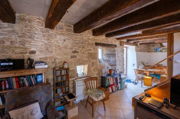 Maison ancienne - Gourdon EXCLUSIVITE Secteur GOURDON Agréable Maison en pierre 3 chambres avec jardin