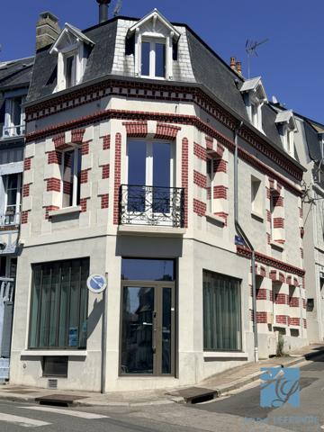 GRANDE MAISON à fort investissement
