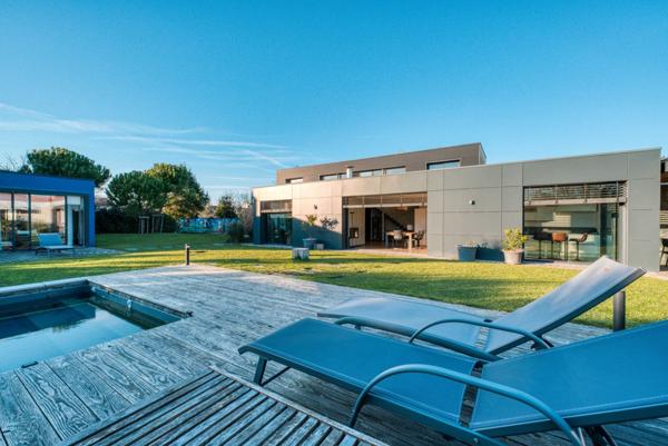 Maison d’architecte à La Rochelle 4 chambres plus studio à l'abri des regards