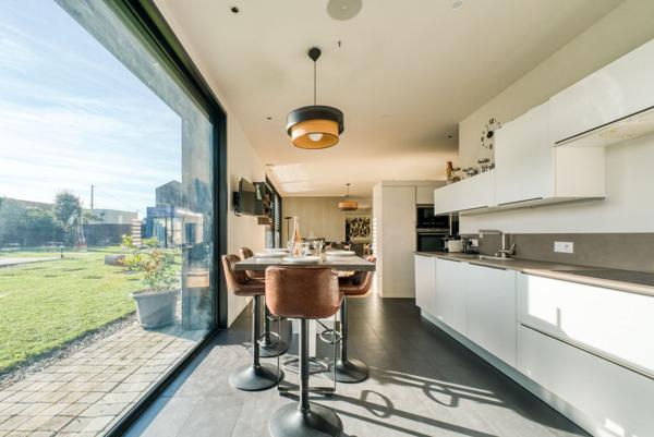 Maison d’architecte à La Rochelle 4 chambres plus studio à l'abri des regards