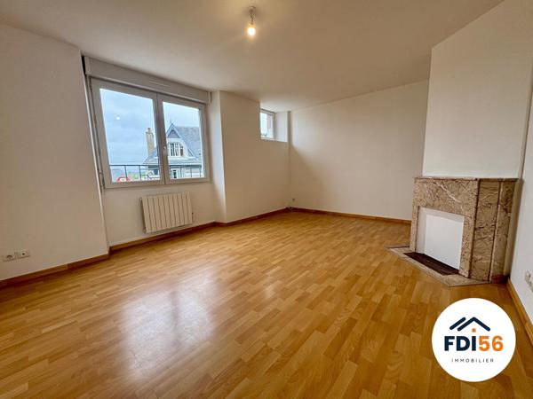 A VENDRE LORIENT - JOLI T3 DE 60 m2 - TRAVERSANT - LUMINEUX - AU CALME , Lorient