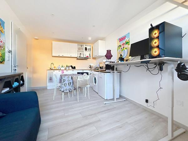 À vendre à ANCENIS centre, proche gare : Ensemble immobilier de deux appartements + garages - idéal investisseur