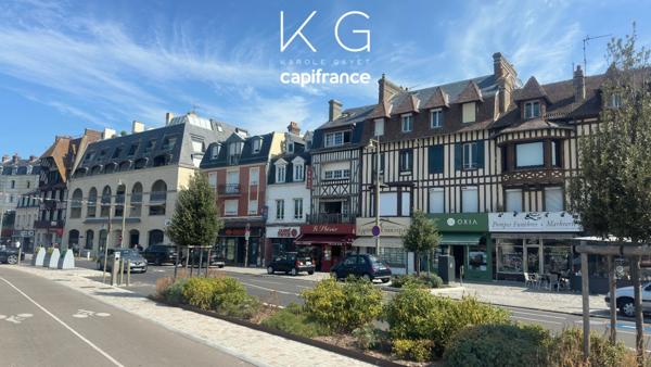 Proximité immédiate de Deauville, immeuble de bureaux à louer 250 m² divisibles pour professions libérales et activités tertiaires
