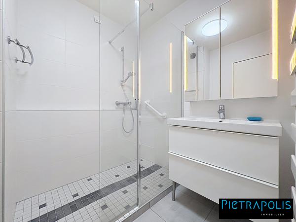 Résidence Services - T2 de 46,50 m² avec climatisation. Balcon. Cave