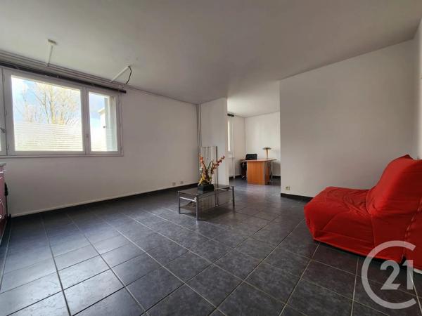 Appartement F3 à vendre  4 pièces - 82,09 m 2   COMPIEGNE  - 60