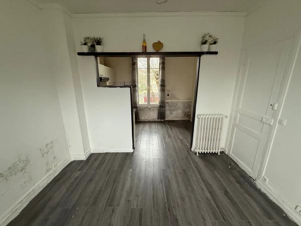 Vente                                                      Maison
                        
                     3 pièces                      66 m2                     à Villeneuve-le-Roi