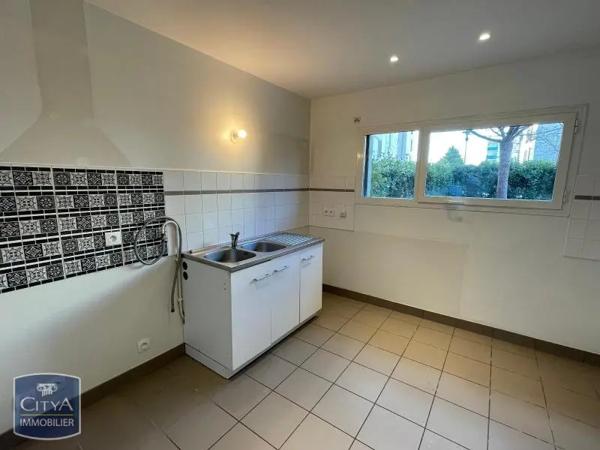 Maison à louer 5 pièces 131.53m² Saint-Pierre-des-Corps (37700)