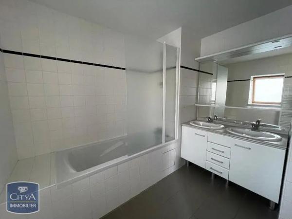 Maison à louer 5 pièces 131.53m² Saint-Pierre-des-Corps (37700)