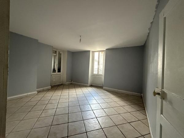 Immeuble à vendre |  Septeuil |  209 m²