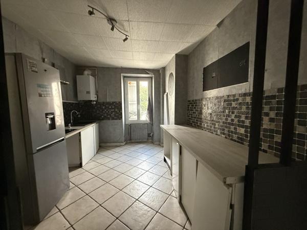 Immeuble à vendre |  Septeuil |  209 m²