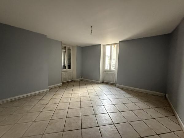 Immeuble à vendre |  Septeuil |  209 m²