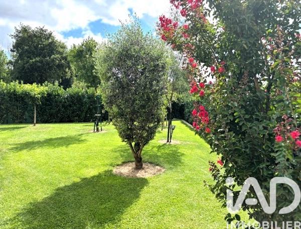 Maison à vendre 6 pièces 140 m² Neuville-sur-Saône