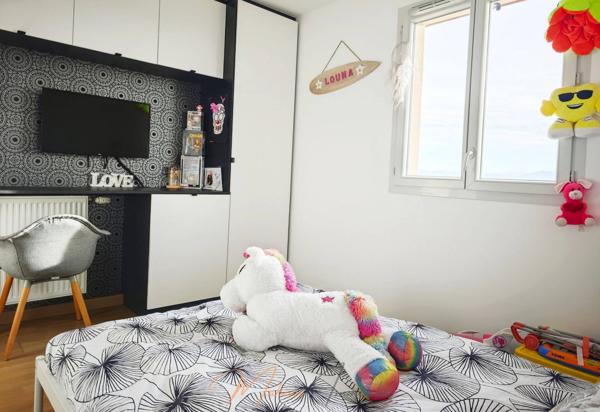 Appartement 4 pièces 89m² à vendre à Chevry 01170