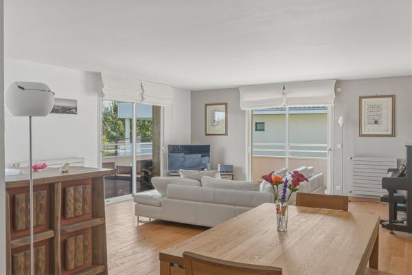 Vente Appartement de luxe Divonne-les-Bains 5 Pièces 146 m²