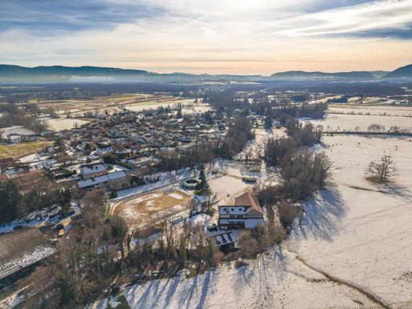 Vente Propriété équestre Saint-Genis-Pouilly 11 Pièces 300 m²