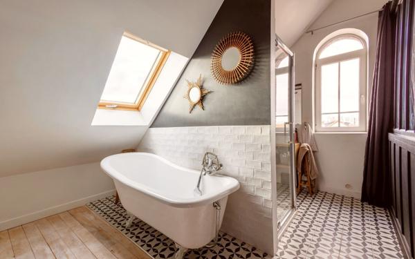 Maison à vendre    8 pièces •  Rue