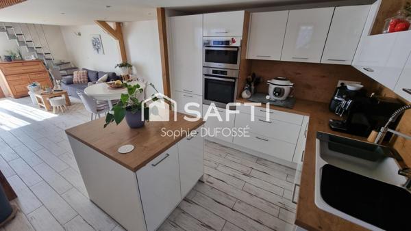 Maison de 1960  de 48 m² habitables et 27 m² au sol au 1er étage espaces bien optimisés sur un terrain clos de 496 m²