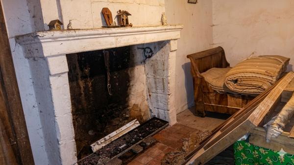 Opportunité à Chalonnes sur Loire : un Corps de ferme à fort potentiel dans un écrin de verdure