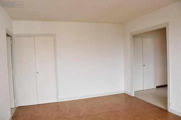 Location - Appartement Bourg-en-Bresse 01000 4 pièces 85 m 2
